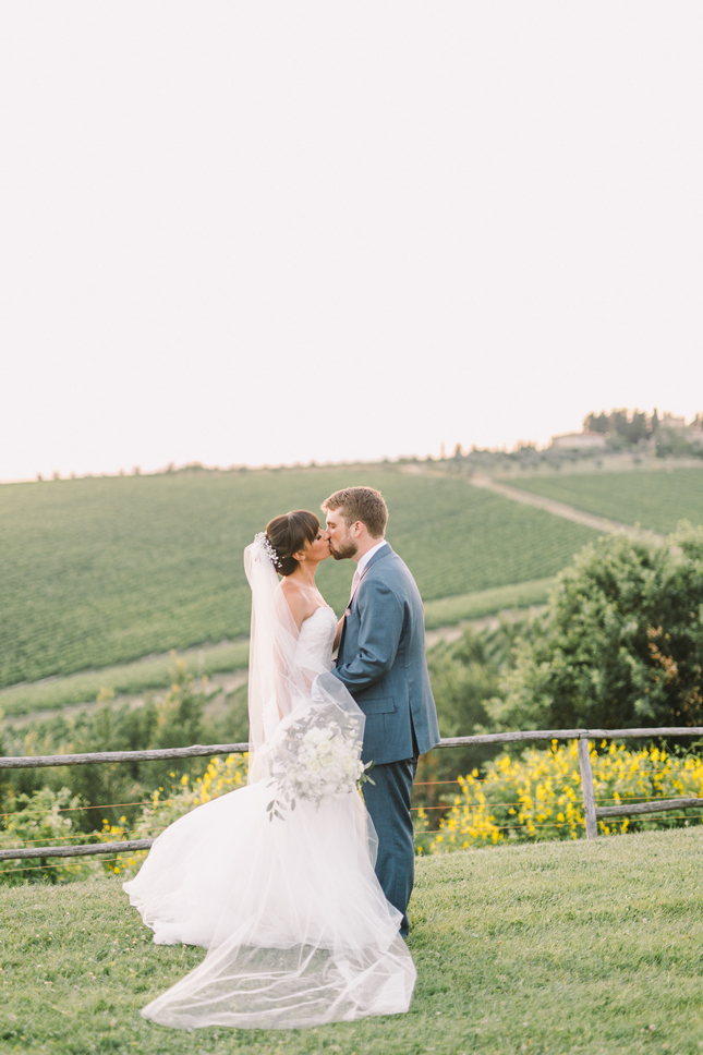 clara_jay_tuscany_fonte_de_medici_siena_florence_wedding_1